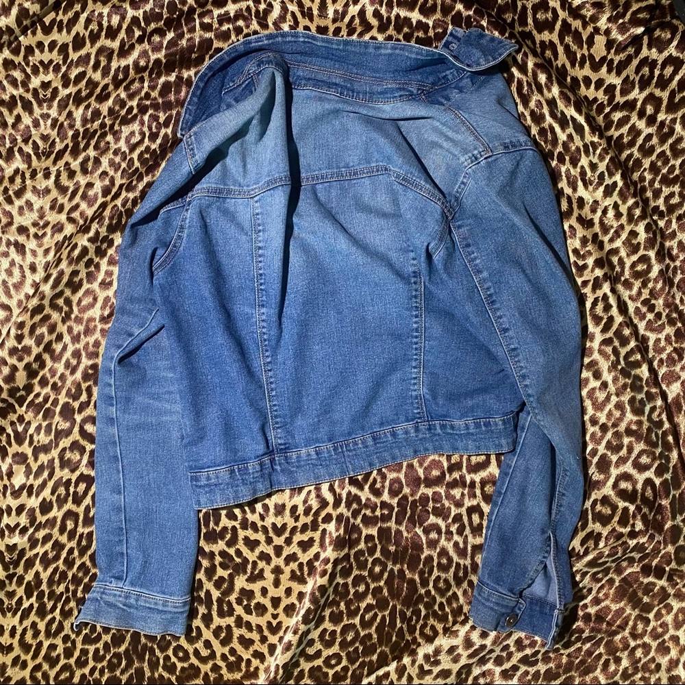 Light jean jacket - Picture 2 of 3